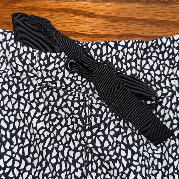 Lululemon - Picture 6 of 16